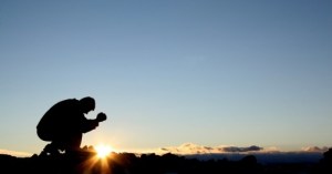 kneeling-in-prayer-at-sunrise3